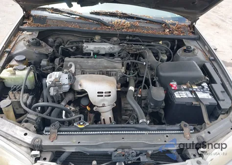 1998 Toyota Camry Le z USA, uszkodzony, nr VIN 4T1BG22K6WU188745